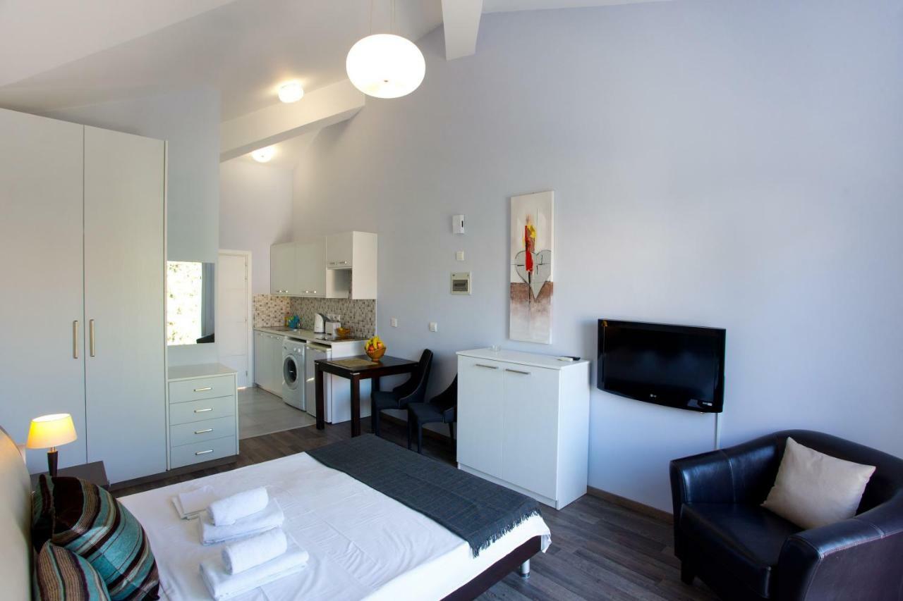 Galatex Beach Living By Trulycyprus ลิมาซอล ภายนอก รูปภาพ