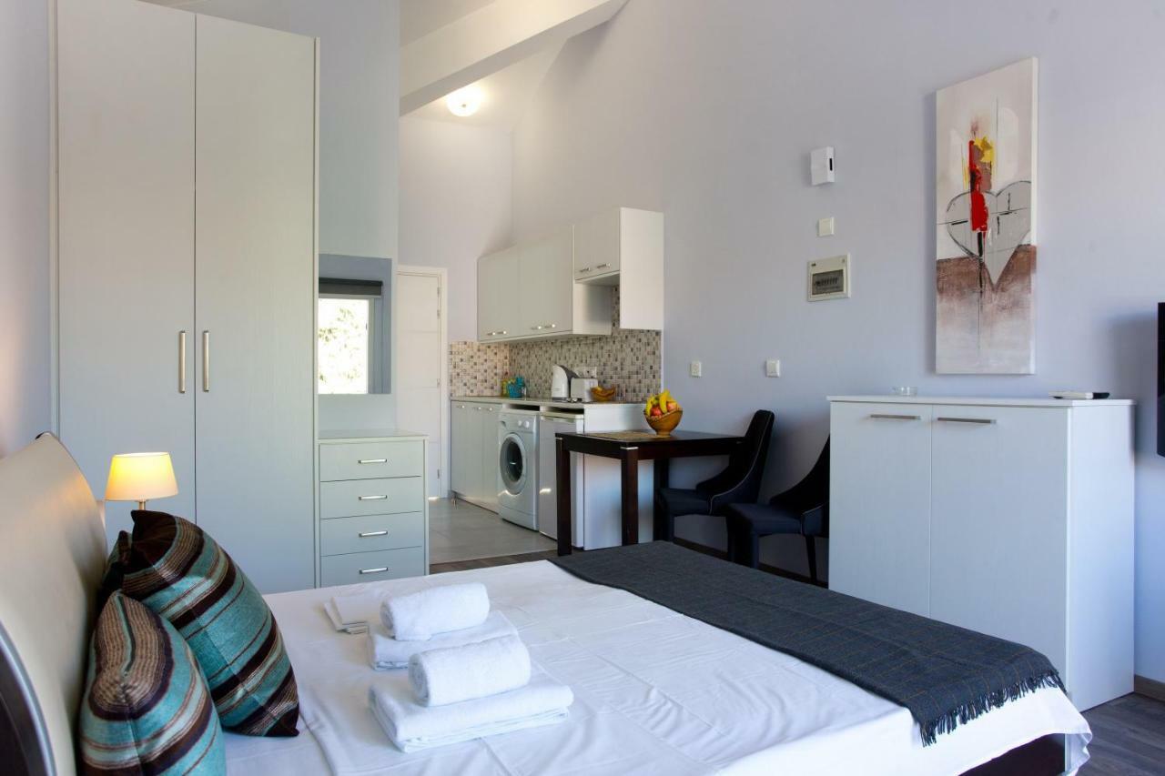 Galatex Beach Living By Trulycyprus ลิมาซอล ภายนอก รูปภาพ