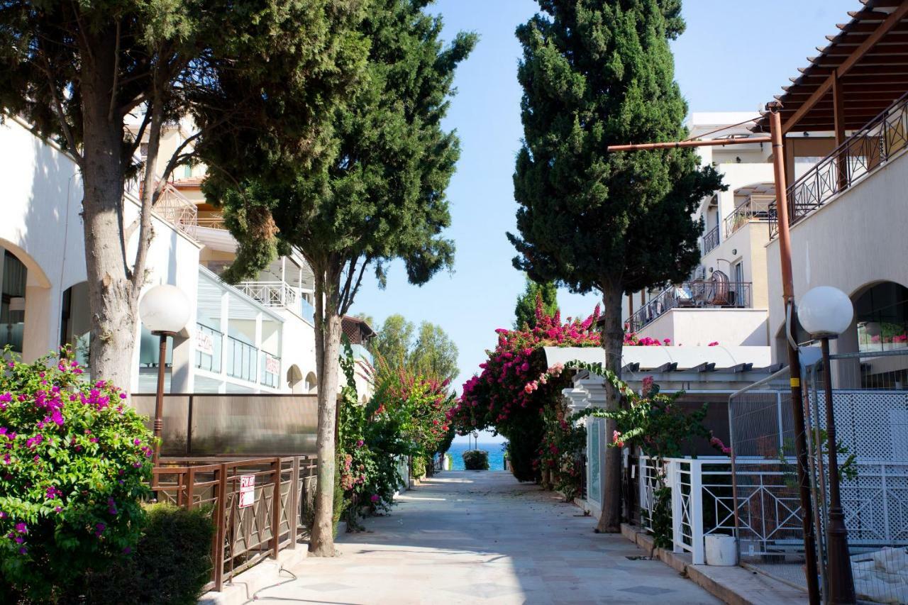 Galatex Beach Living By Trulycyprus ลิมาซอล ภายนอก รูปภาพ