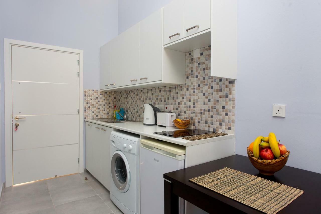Galatex Beach Living By Trulycyprus ลิมาซอล ภายนอก รูปภาพ