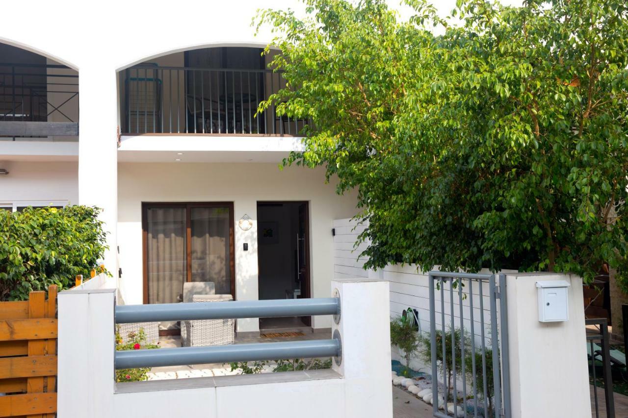 Galatex Beach Living By Trulycyprus ลิมาซอล ภายนอก รูปภาพ